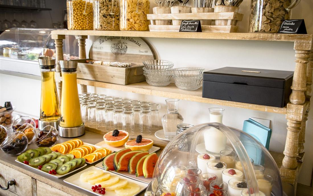 Buffet petit déjeuner hotel Le Mans - Hotel La Pommeraie - Hotel Le Mans - Hôtel La Pommeraie